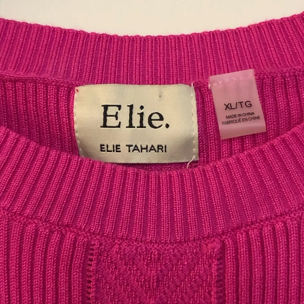 Elie Tahari Sleeveless Ribbed Tank in Fuchsia